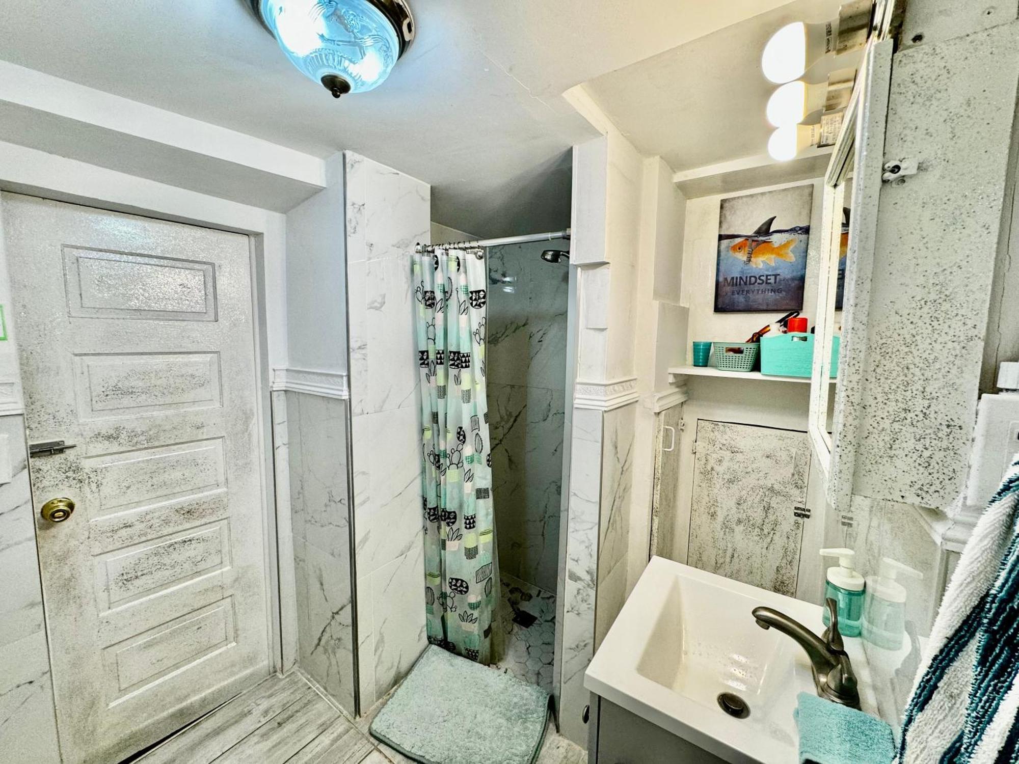 Private Room With Two Twin Beds Air Conditioning And Shared Bathrooms Located Near Seatac Airport And Downtown Сіетл Екстер'єр фото