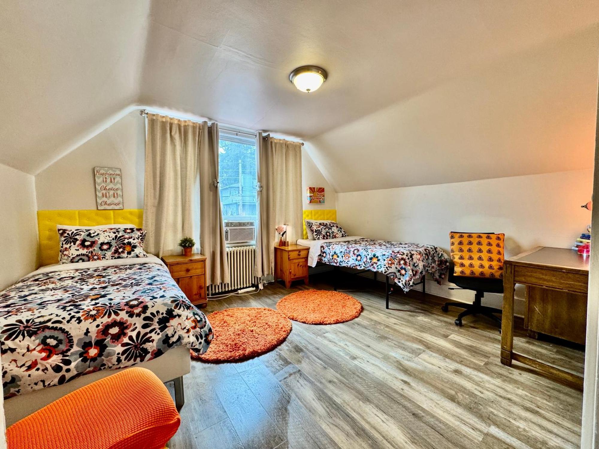 Private Room With Two Twin Beds Air Conditioning And Shared Bathrooms Located Near Seatac Airport And Downtown Сіетл Екстер'єр фото