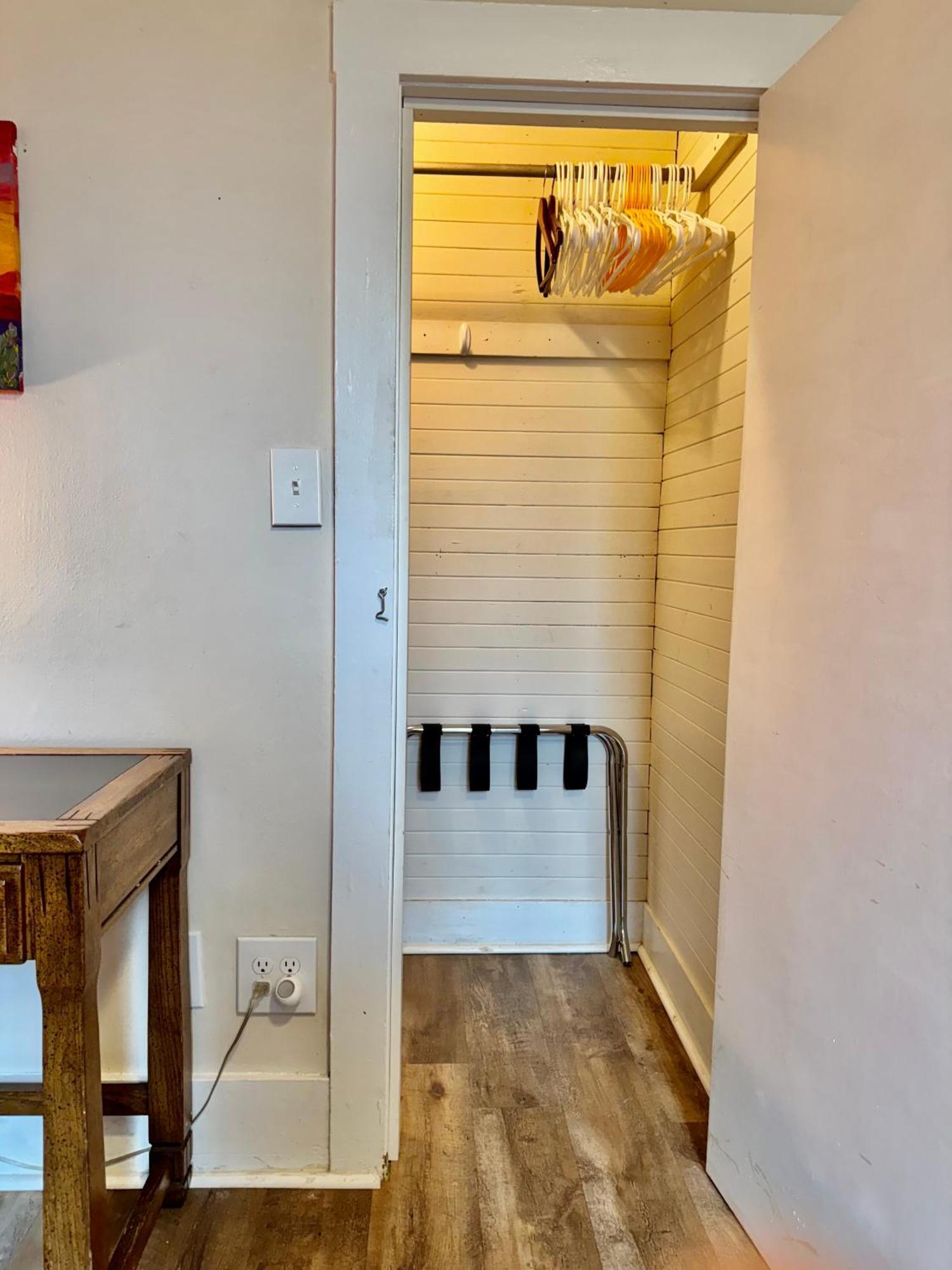 Private Room With Two Twin Beds Air Conditioning And Shared Bathrooms Located Near Seatac Airport And Downtown Сіетл Екстер'єр фото