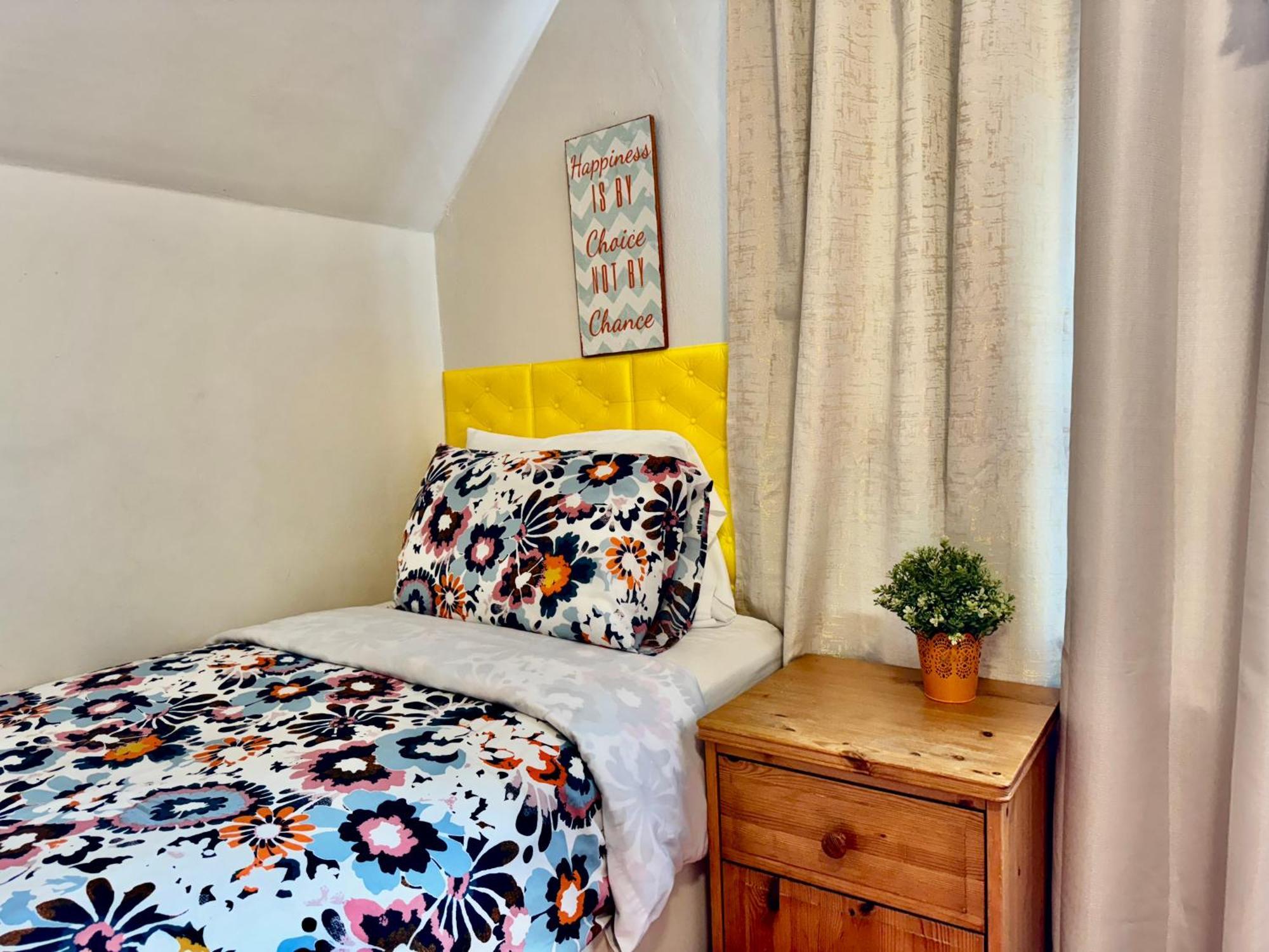 Private Room With Two Twin Beds Air Conditioning And Shared Bathrooms Located Near Seatac Airport And Downtown Сіетл Екстер'єр фото