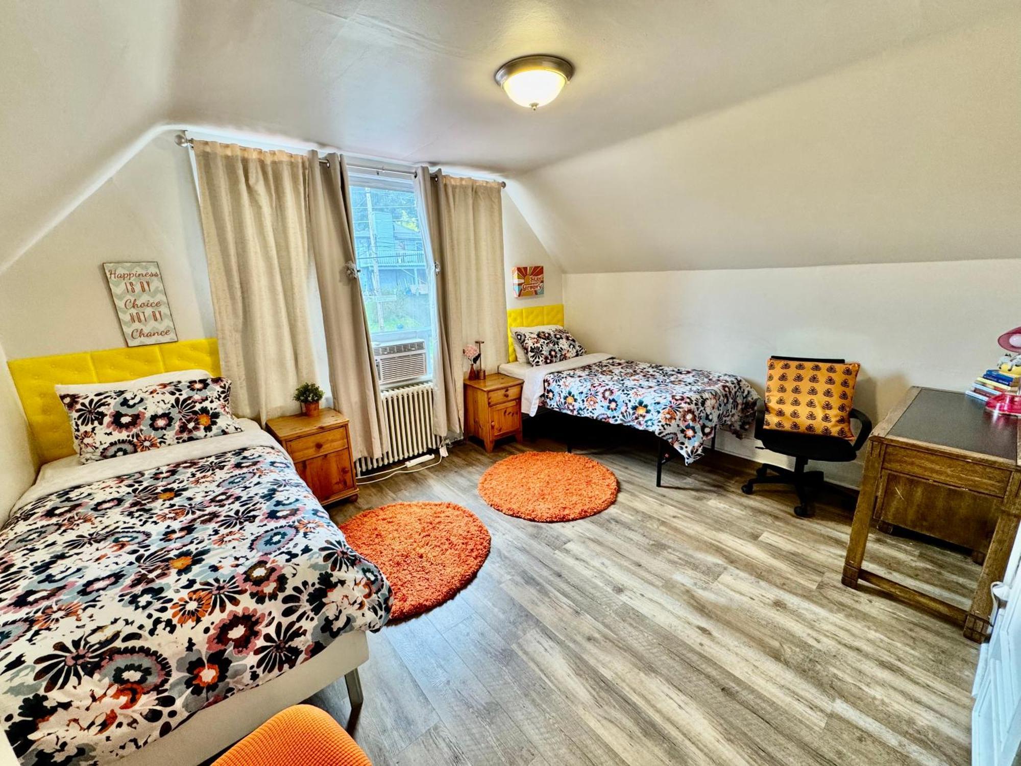 Private Room With Two Twin Beds Air Conditioning And Shared Bathrooms Located Near Seatac Airport And Downtown Сіетл Екстер'єр фото
